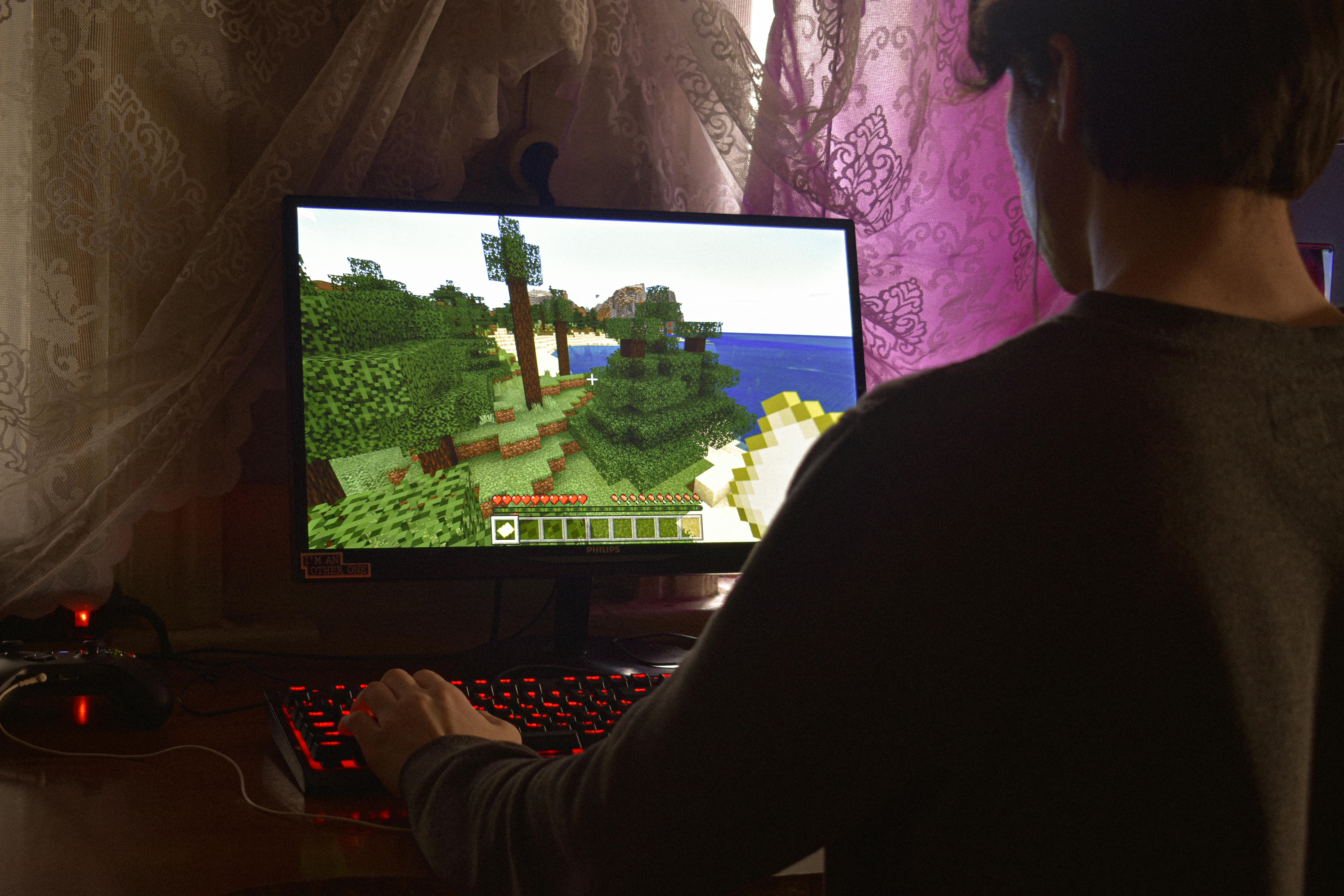Gaming & Esports Unlocked: From Free-to-Play Mobile Hits to Streaming Stardom