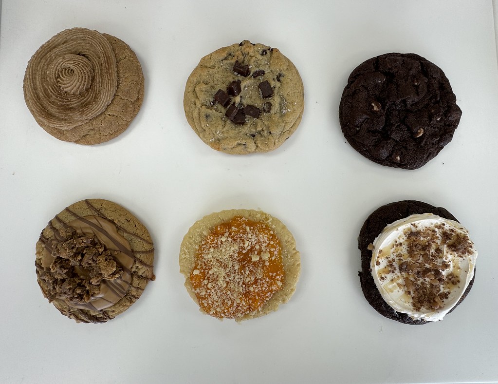 Crumbl Cookie Copycat Recipe (Giant Cookies at Home) – Viral TikTok-worthy Desser