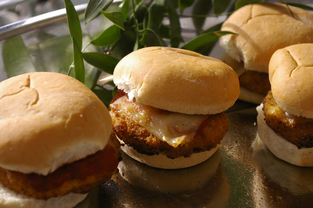 KFC Chicken Littles Copycat Sliders: Crispy, Juicy, Fast-Food Inspired