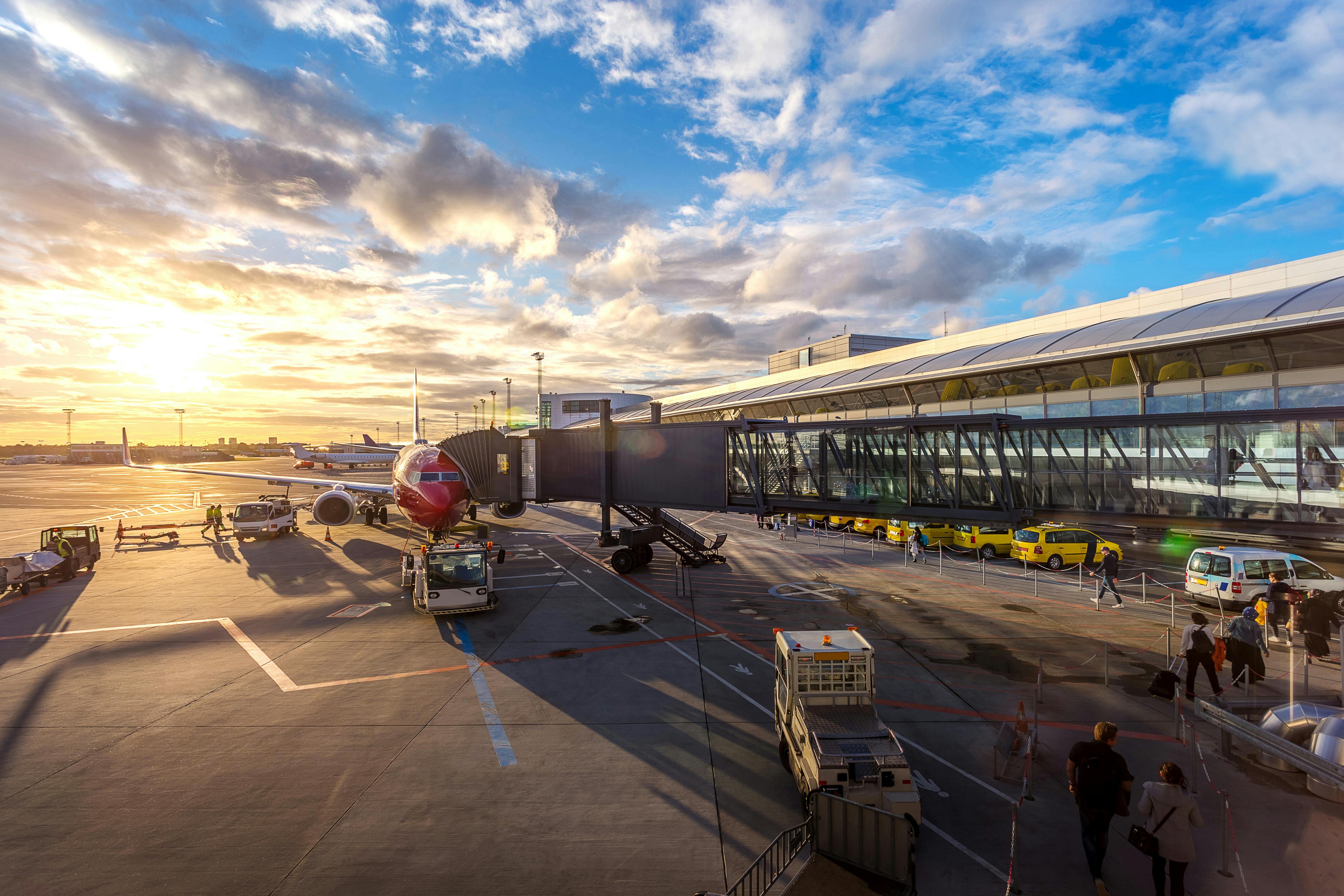 Best Countries for Travel Creators in 2025: Internet, Scenery & Safety