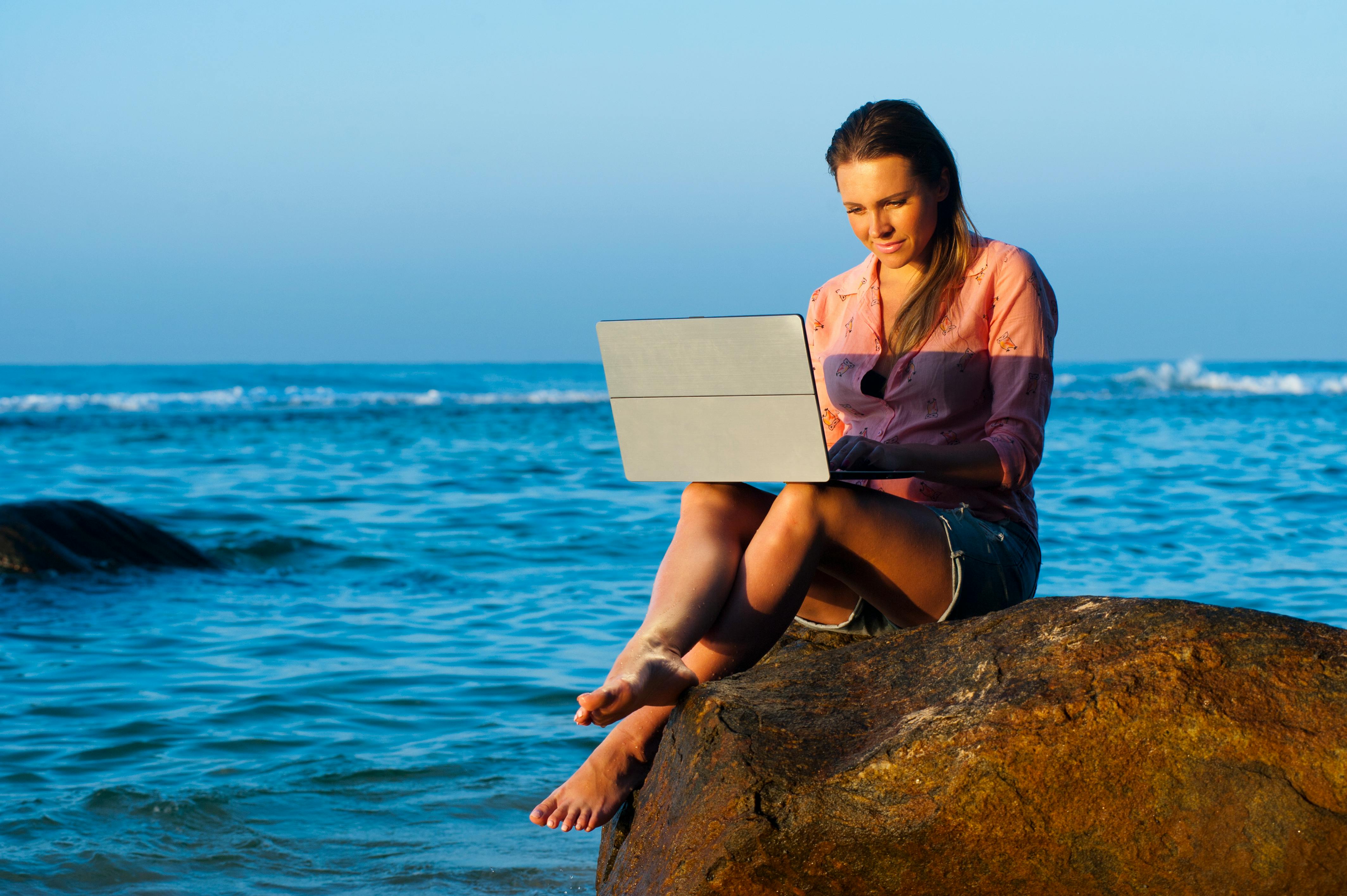 Best Cities for Travel Creators: Internet Speed, Scenery, and Safety Uncovered