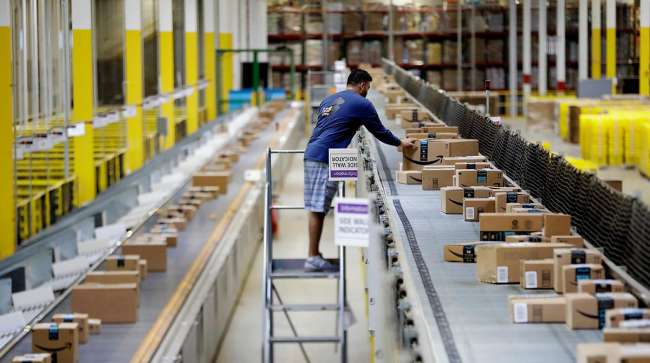 The Secret Life of Fulfillment Centers: Giants, Robots, and Human Ingenuity