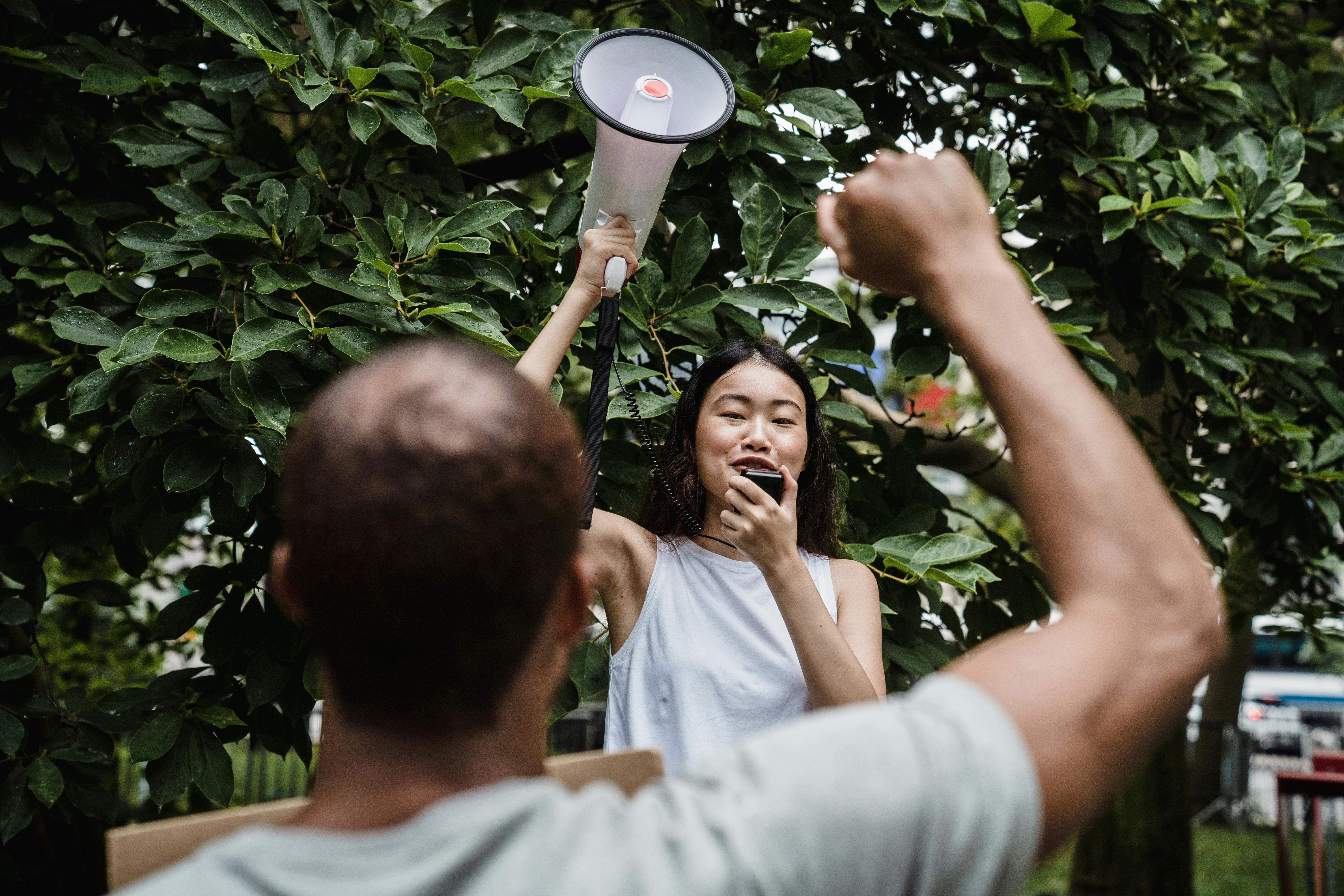 Freedom of Speech vs. Slander: Navigating the Line in Modern Culture