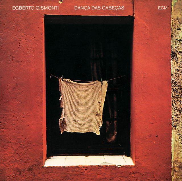 Dança das cabeças cover art