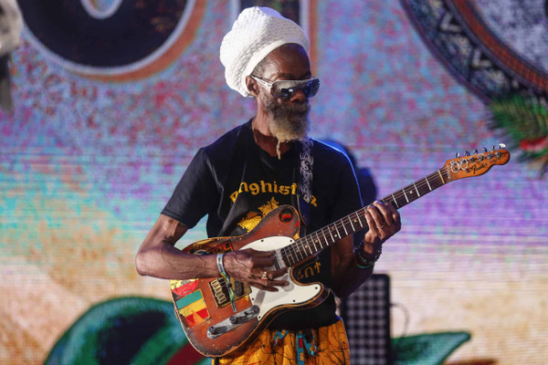 Earl "Chinna" Smith