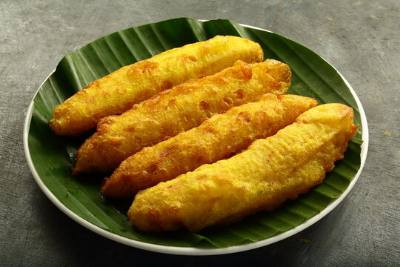 Pazham Pori from Vazhayila - Flavours That Travel