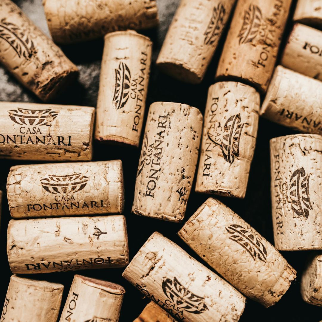 How to Tell if a Wine Tastes Corky (And How to Avoid Making a Fools Embarrassment to Your Girlfriend)