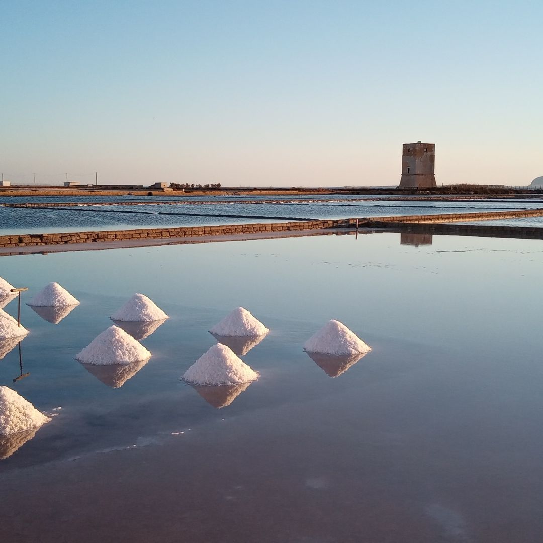 Alla scoperta delle Saline Culcasi: dove il sale diventa arte e tradizione