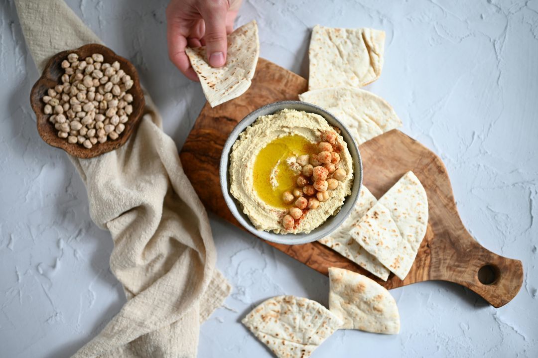 Middle Eastern Specialties: Hummus, Falafel, and Couscous — Origins, Benefits, and How to Enjoy Them Best