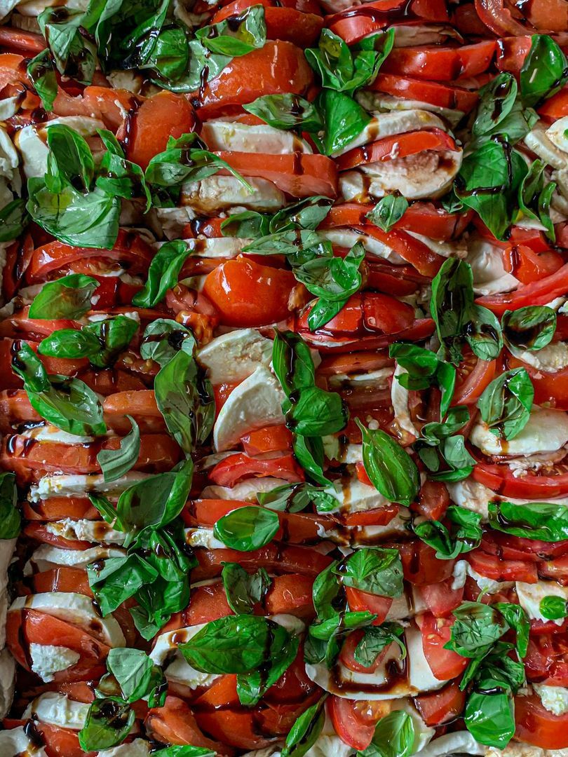 Caprese con pesto di rucola e limone
