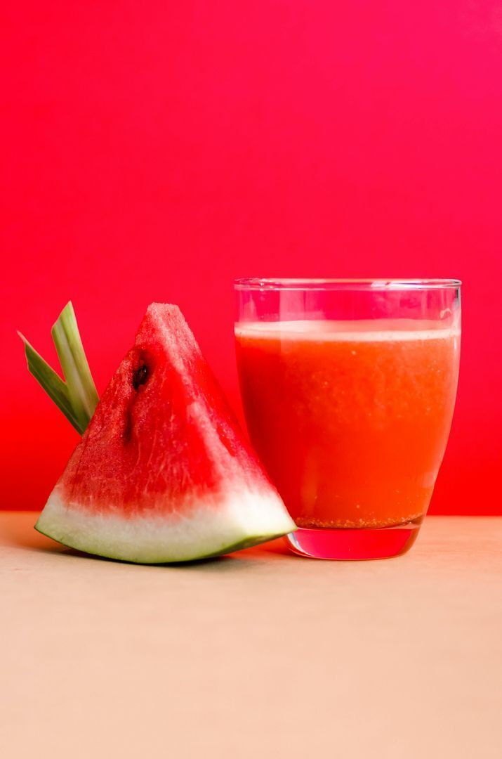 Centrifugato anti-caldo: anguria, cetriolo e menta – un sorso di freschezza e benessere