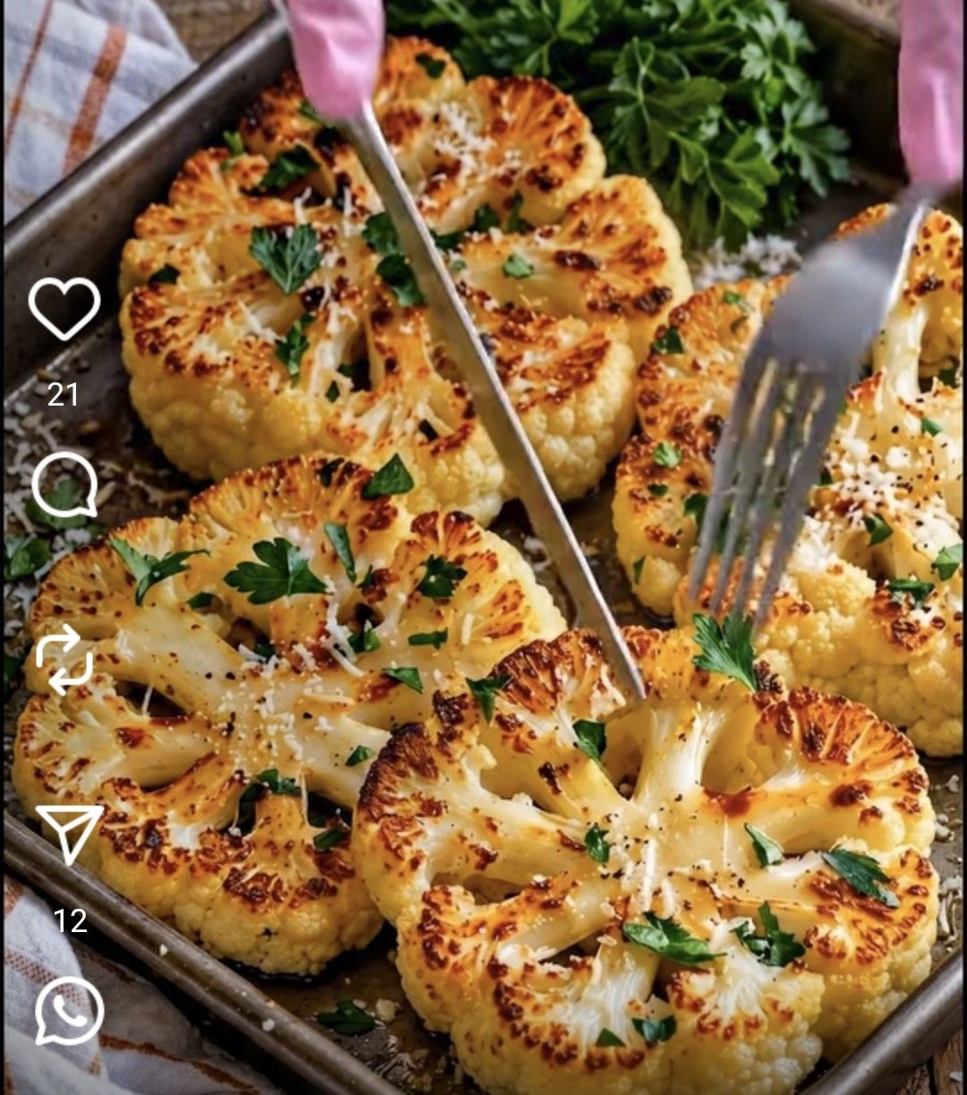 סטייקים של כרובית צלויים בשום ועשבי תיבול