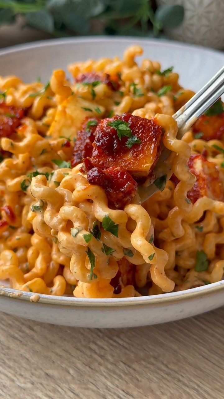 Creamy Gochujang Halloumi & Bacon Pasta