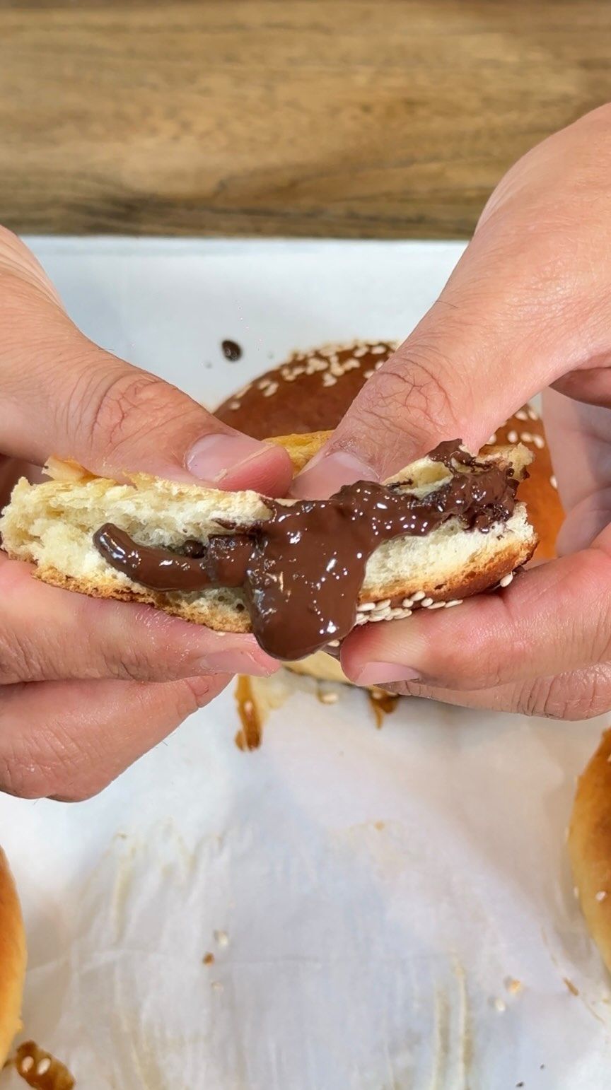 לחמניות רכות ואווריריות במילוי שוקולד