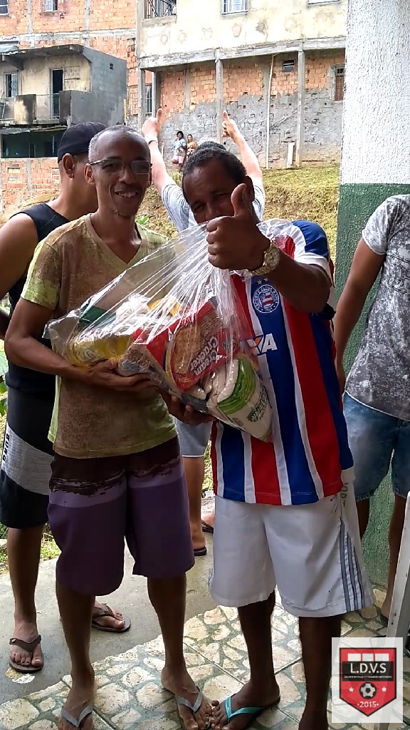 undefined - Presidente do Limão e Mel, Alex entregando a cesta Básica ao nosso amigo Isaque!