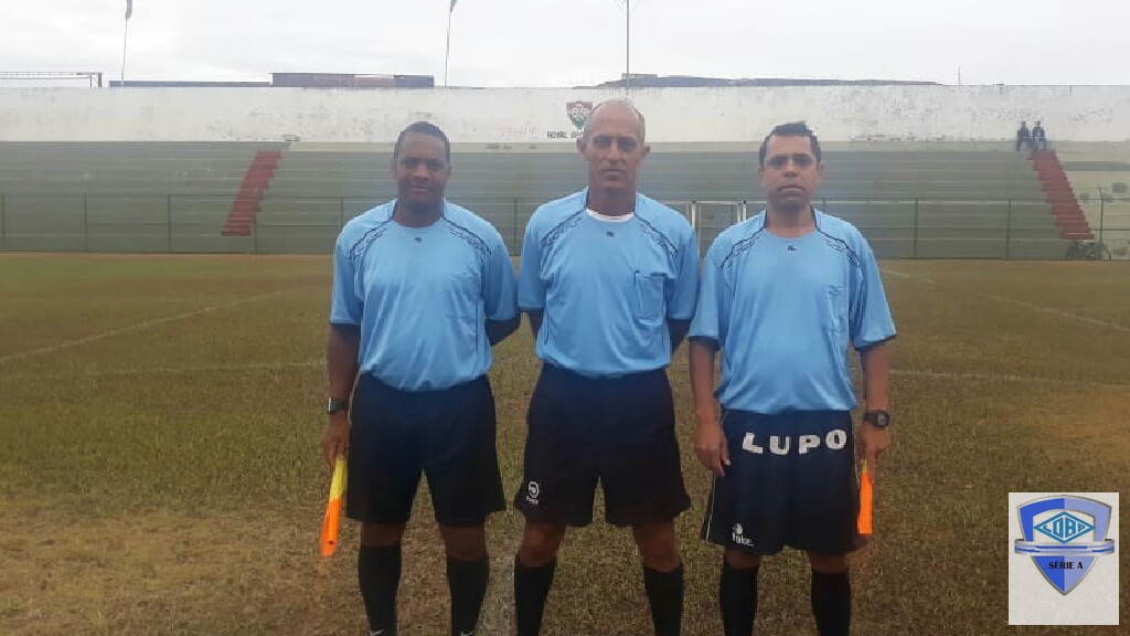 undefined - Equipe de Arbitragem:
Emerson dos Santos Silva (Assistente 01) Armando José (Arbitro) Marcos Silva (Assistente 02)