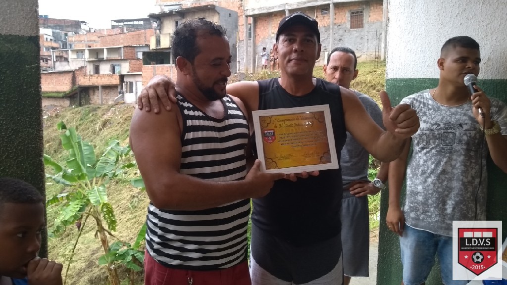 undefined - Homenagem gravada em agradecimento a Elzo das Alianças sendo recebida por Jorge e Marcos pois nosso irmão não pode está presente!