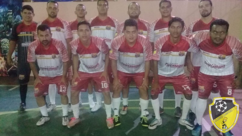 undefined - BARCÉLEBRES EM PÉ: LEONARDO, NETO, ELOY, RODRIGO, HEVERTON E ANDREY / AGACHADOS: TICO, MATHEUS, EDSON, MARCO ANTONIO E MARQUINHOS.