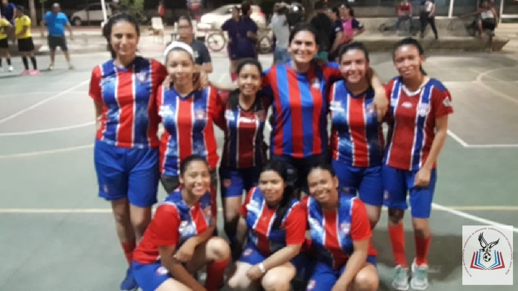 undefined - cruz roja