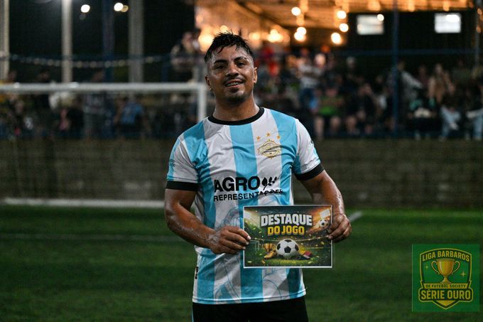 undefined - Rafael Albinghaus, marcou 2 belos gols e liderou seu time para vitória, foi eleito o destaque do jogo.