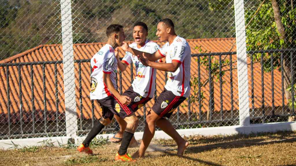 FINALISTAS DO CAMPEONATO RURAL SICOOB SERÃO CONHECIDOS NESTE DOMINGO