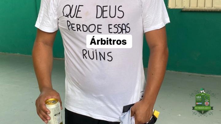 undefined - aí gosta de assistir da arquibancada !
