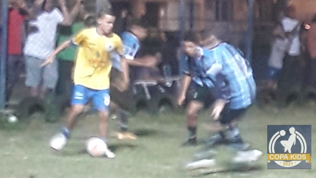 undefined - Duelo da semifinal sub 14 deu grêmio vencendo o solvive por 2x1