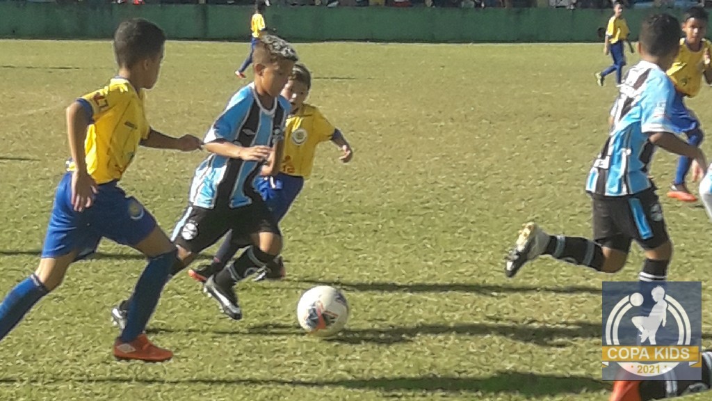 undefined - solvive vence o grêmio por 2x0 as categorias sub 10