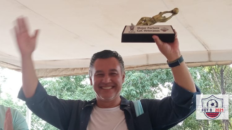 Fut-8 - MANUEL ESPEJO, MEJOR PORTERO VETERANOS