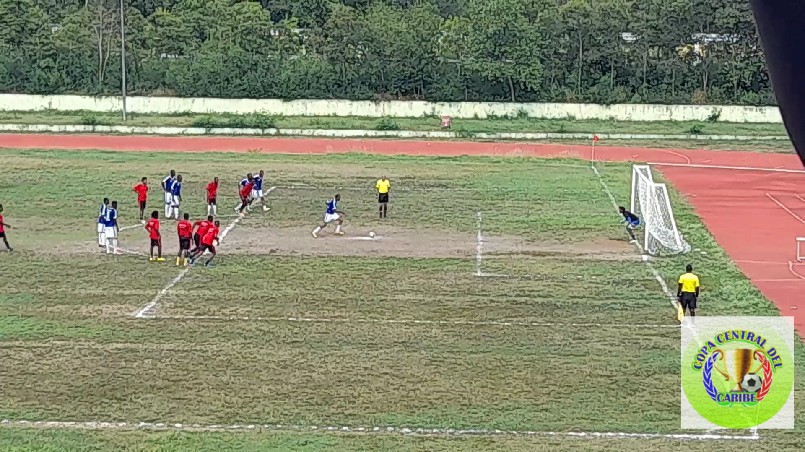 undefined - Goool de penalty UNO de Pontezuela (Junior)
vs Unipollo 