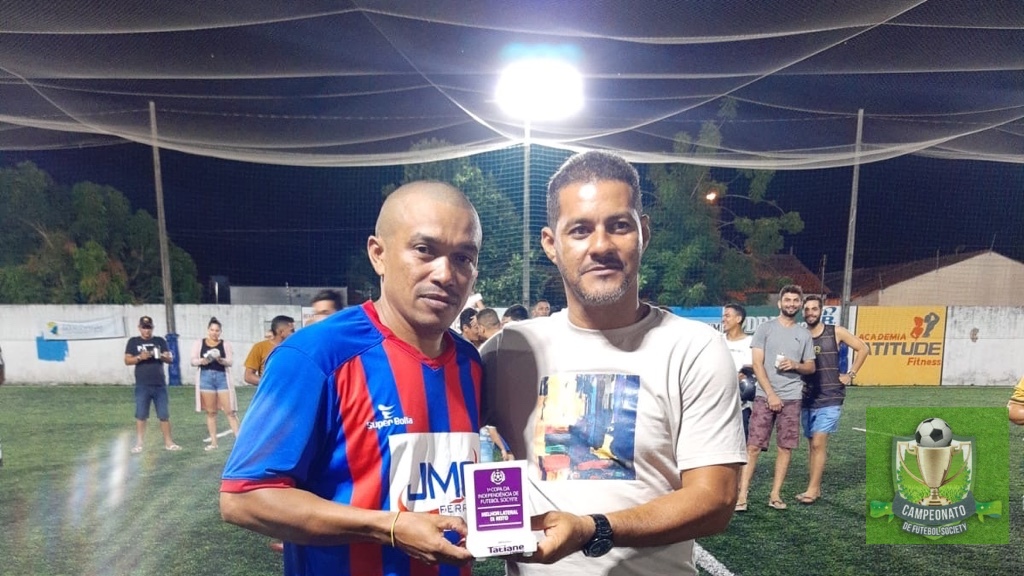 undefined - melhor lateral direito 