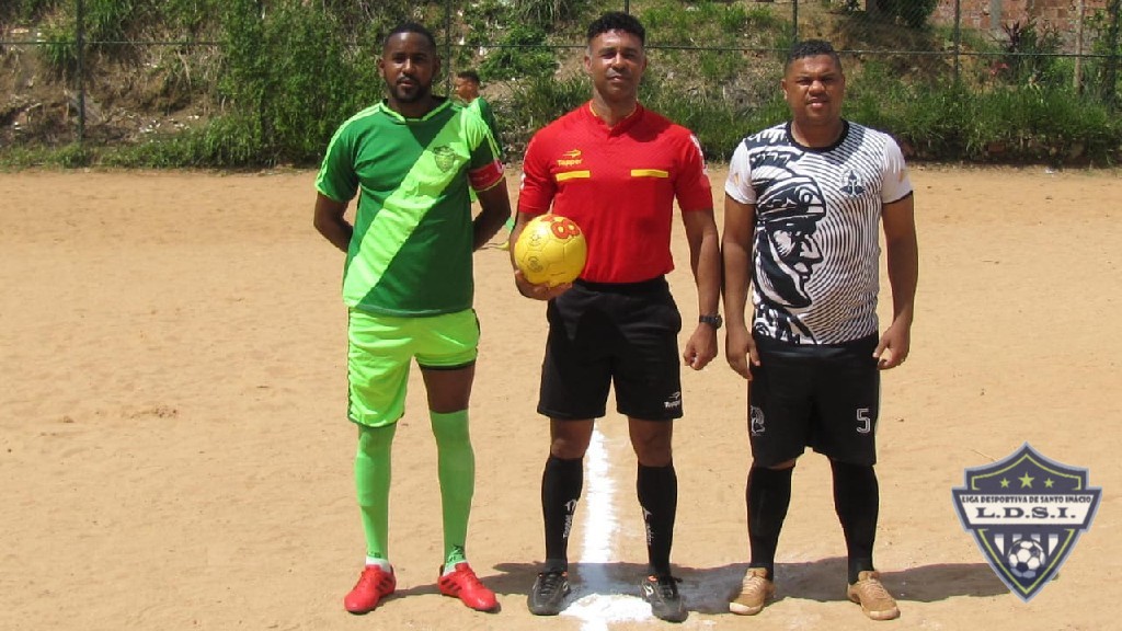 undefined - Os capitães das equipes O atacante Wagner Santana o " Pelé" pela Associação  e o zagueirão Jackson pelo Pacheco!