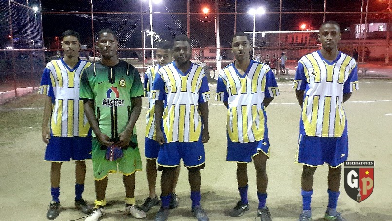 undefined - A equipe do Peladeiros esperando a do União vindo no peido para a terceira derrota, mais eles não vieram🚶‍♂️💨 😅