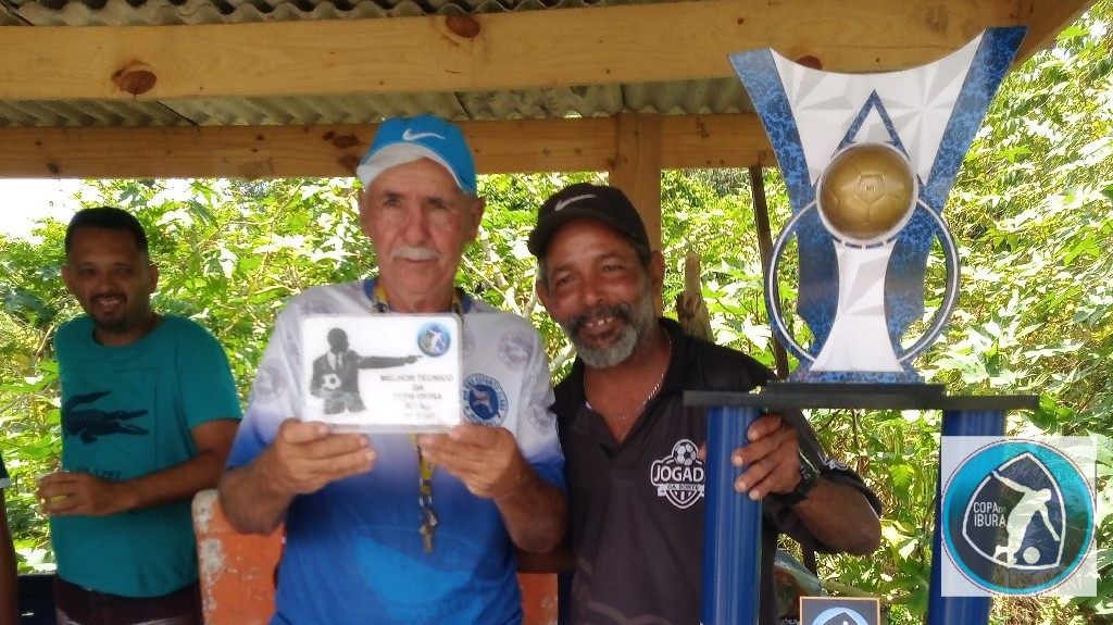 undefined - Elias presidente e tecnico da equipe campeam Rio una do 50 tao 