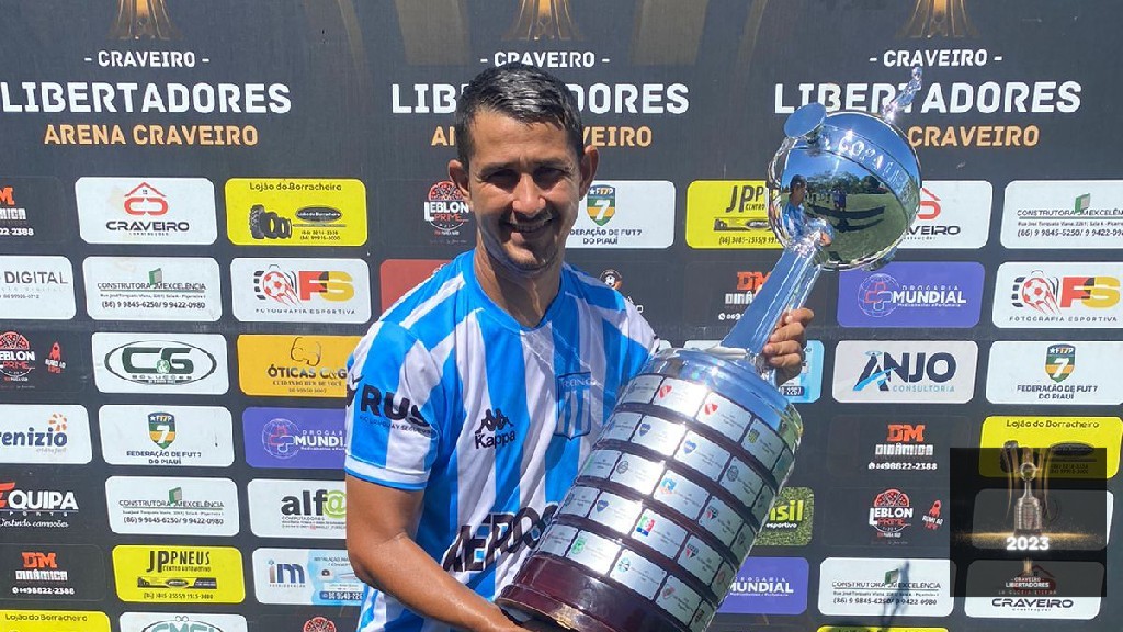 undefined - Laércio, Camisa 10 e capitão!
