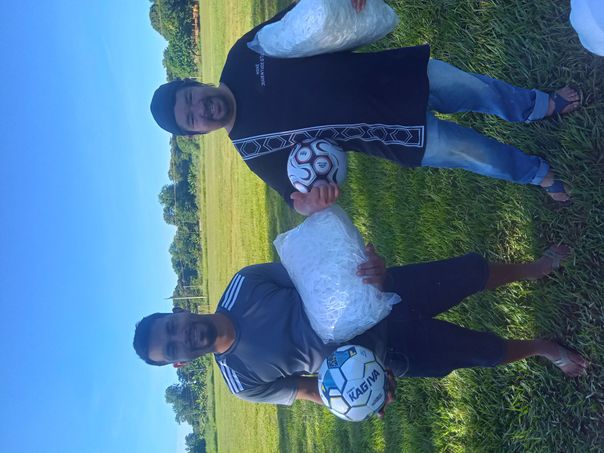 1 campeonato originários de futebol de campo - Agradecemos a FUNED pelas bolas e redes doadas para o primeiro campeonato originários de futebol de campo, a organização agradece pelo apoio..