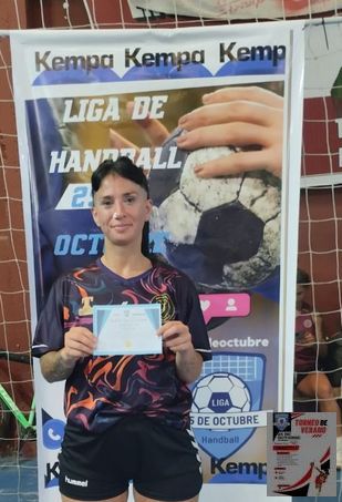 Torneo de verano +30 Femenino - Fecha 3.
Old Tuki vs Cebollitas.
Jugadora Destacada.
Leiva Mayra (Cebollitas)