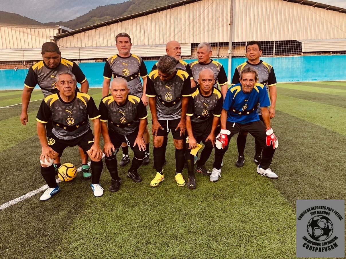 undefined - La Familia 