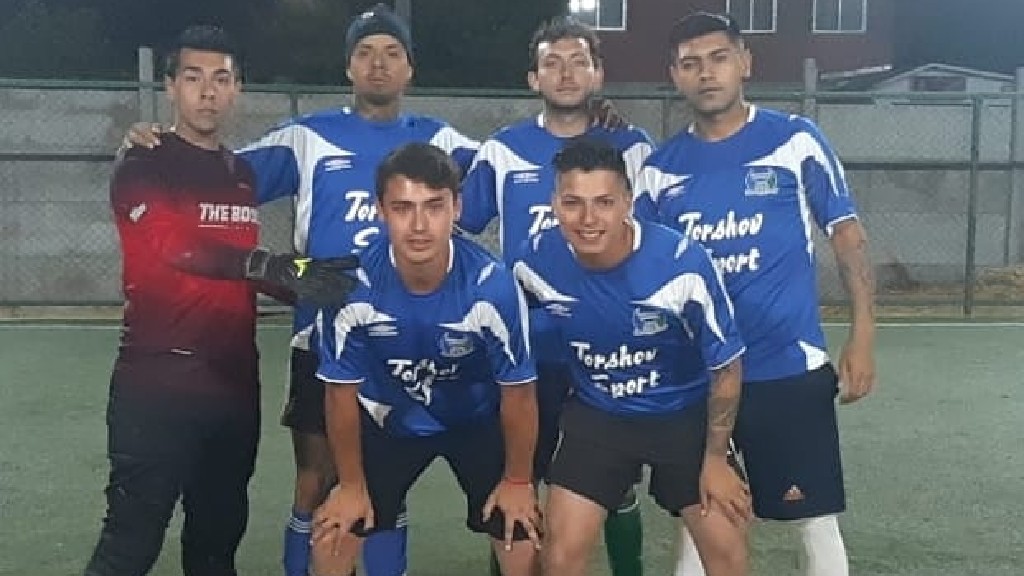 Liga Futbol 6 Complejo estación Belloto  - undefined