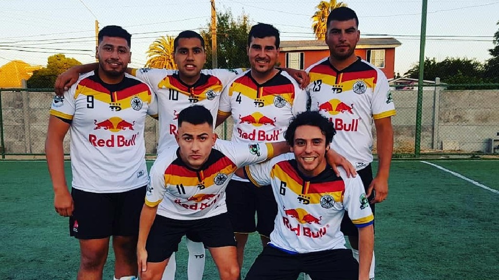 Liga Futbol 6 Complejo estación Belloto  - undefined