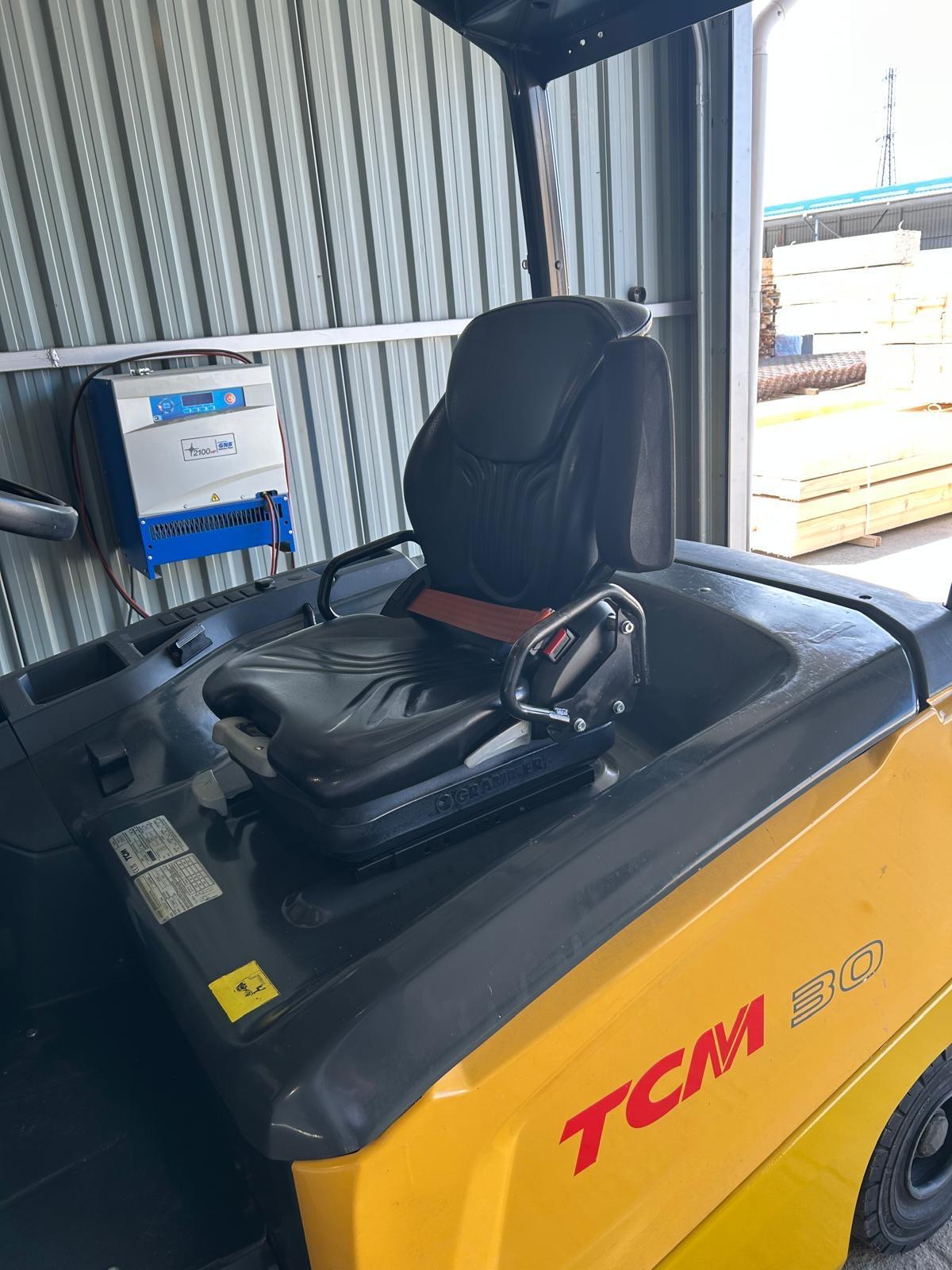 Stivuitor electric TCM FHB30 - imagine 6