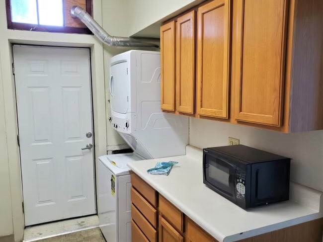 apt at 426 Eddy Street, Ithaca, NY, USA