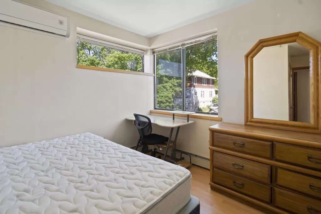 apt at 211 Linden Avenue, Ithaca, NY, USA