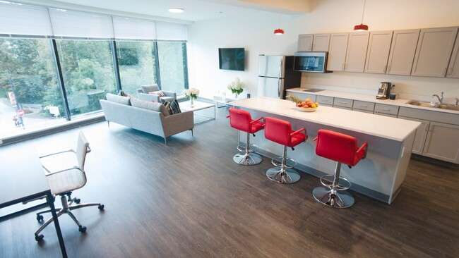 apt at 409 College Ave, Ithaca, NY 14850, USA