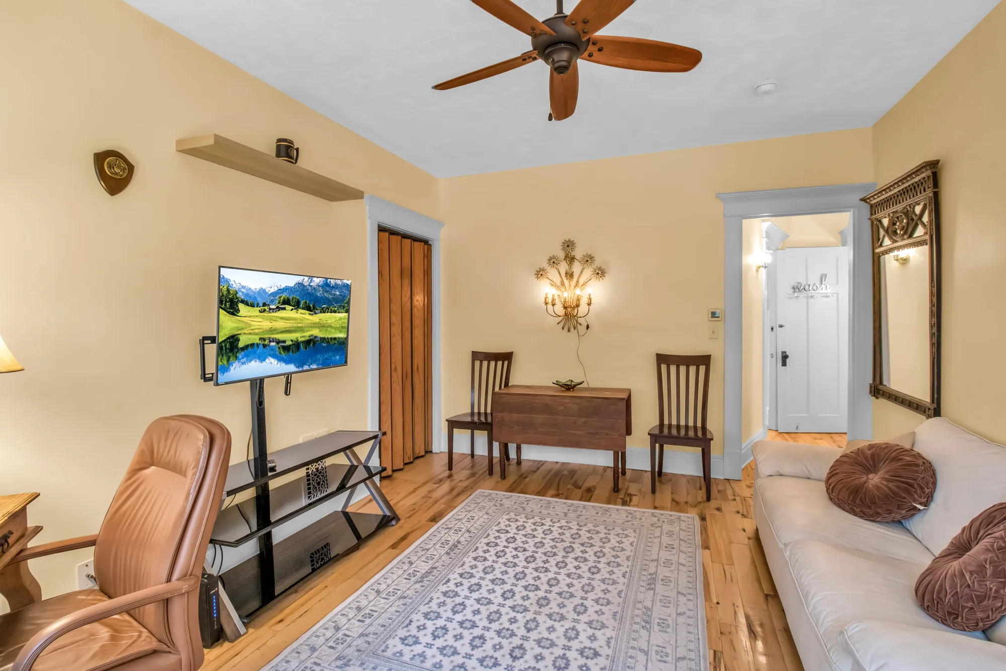 6 Glendale Pl (Unit 1), photo 3 of 13