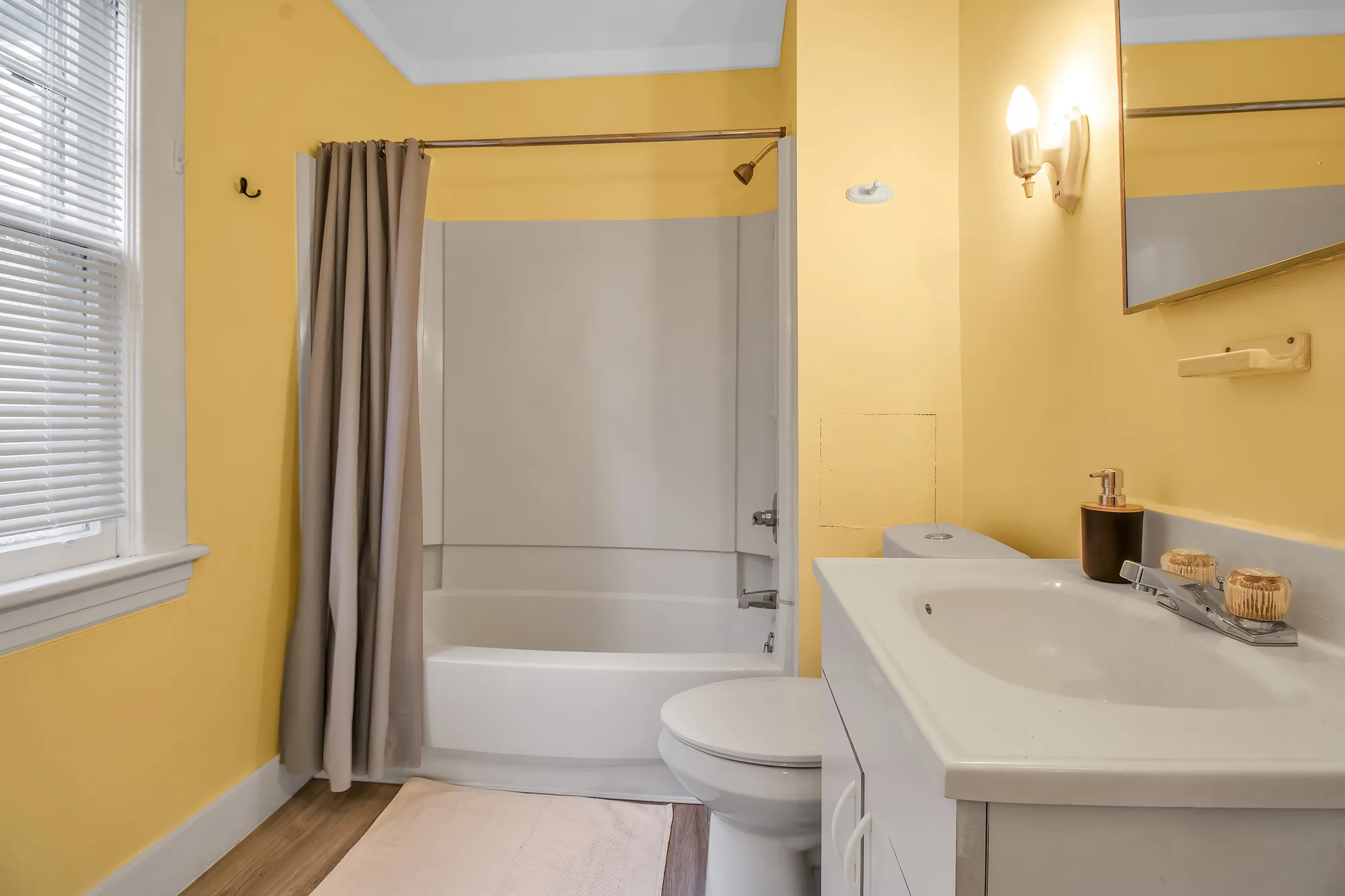 6 Glendale Pl (Unit 1), photo 10 of 13