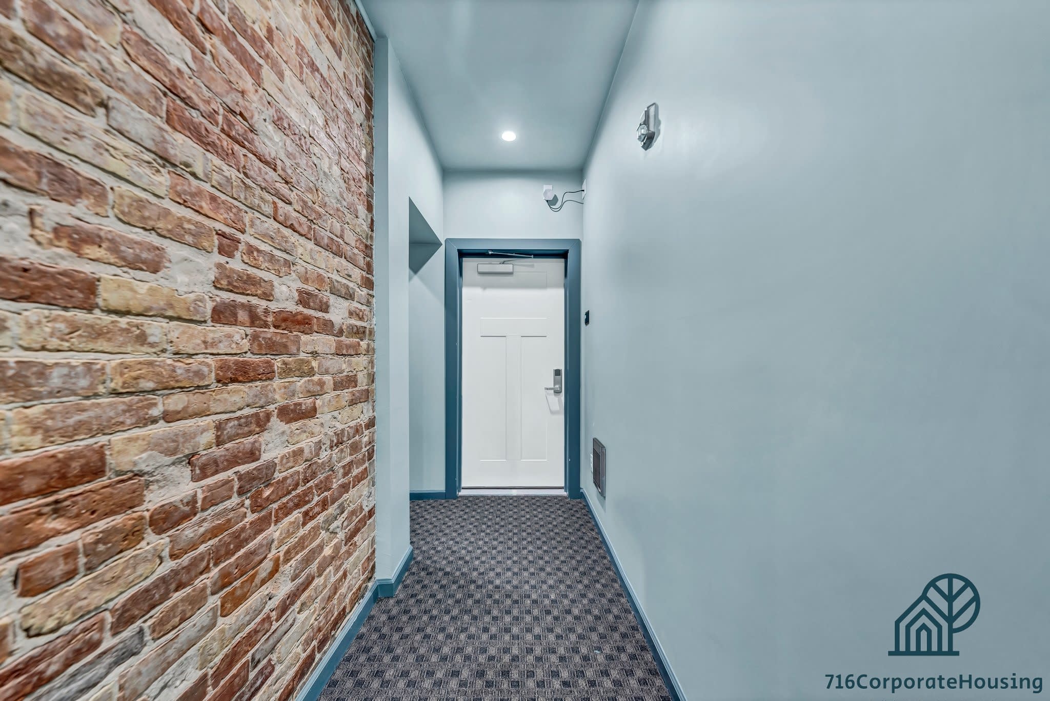 44 E Utica (2B), photo 9 of 21