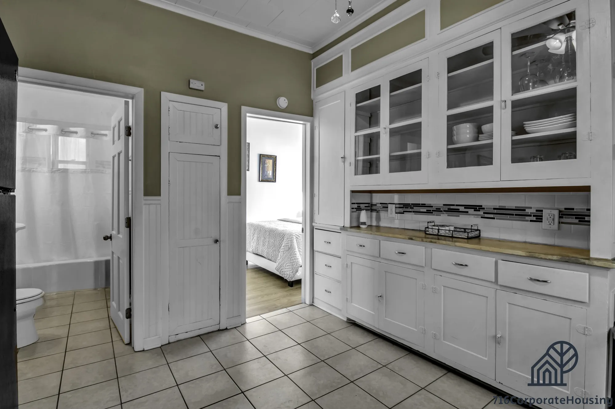 93 Baynes (Lower), photo 2 of 29
