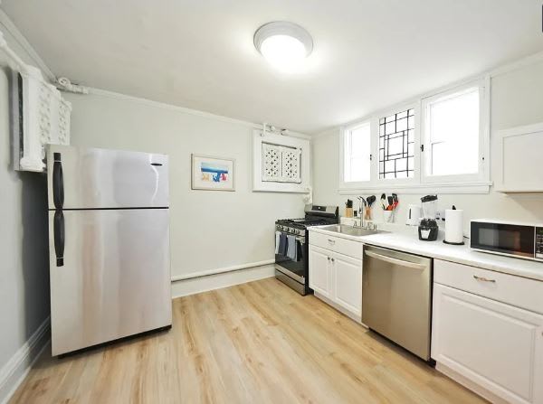 664 Auburn (Unit 2), photo 3 of 12