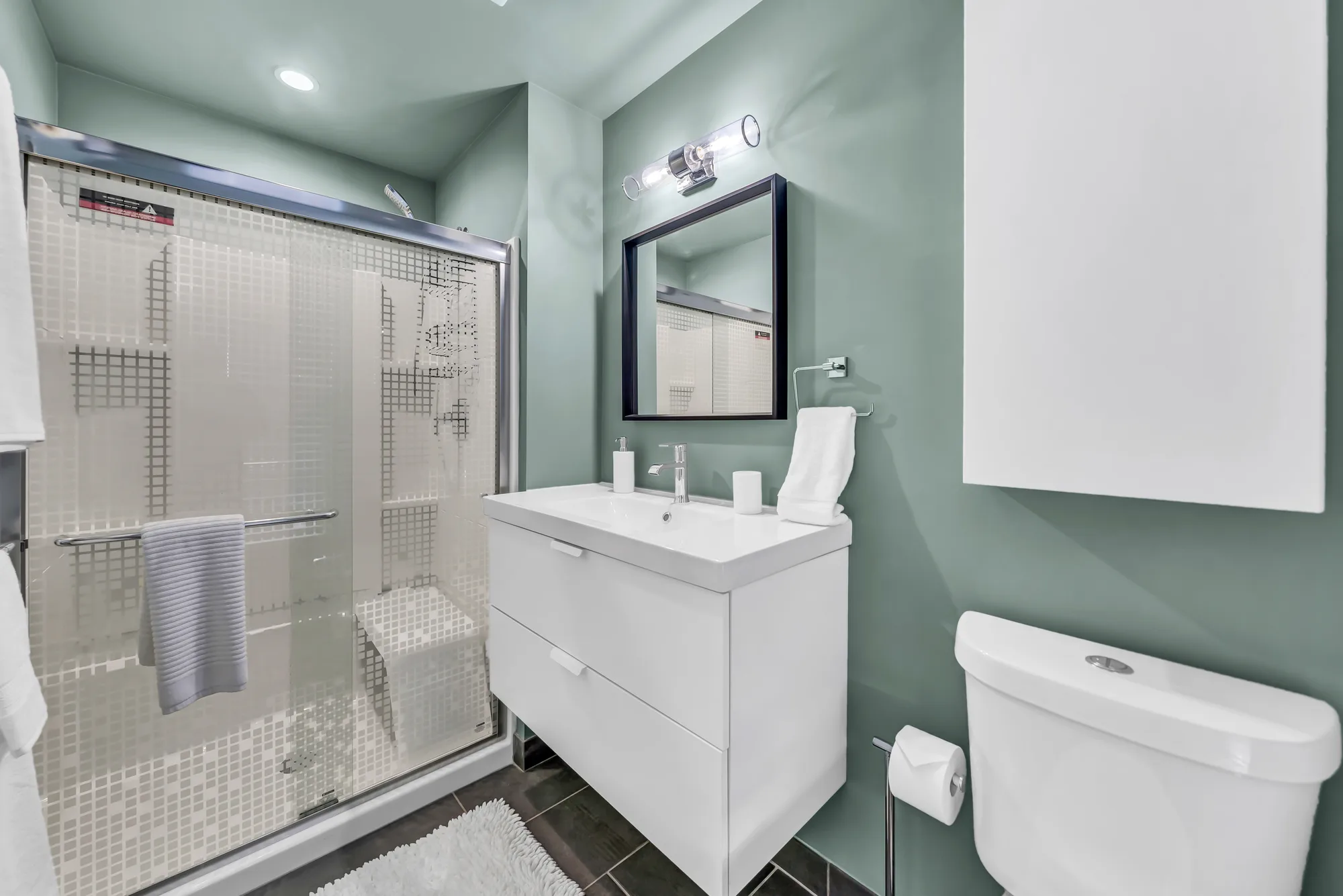 44 E Utica (2C), photo 7 of 19